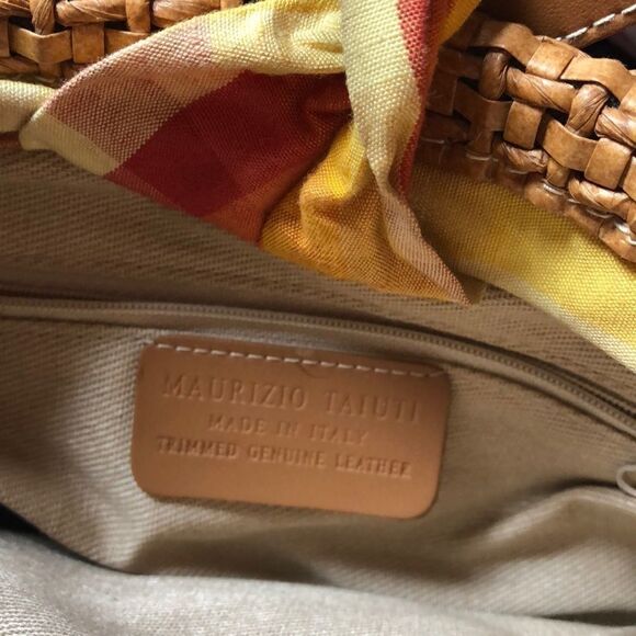Taiuti purse made in Italy.  Leather trim - Picture 4 of 8